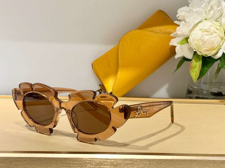 Picture of Loewe Sunglasses _SKUfw50080269fw